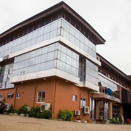 Glasshouse Hotel And Suites Egba Esterno foto